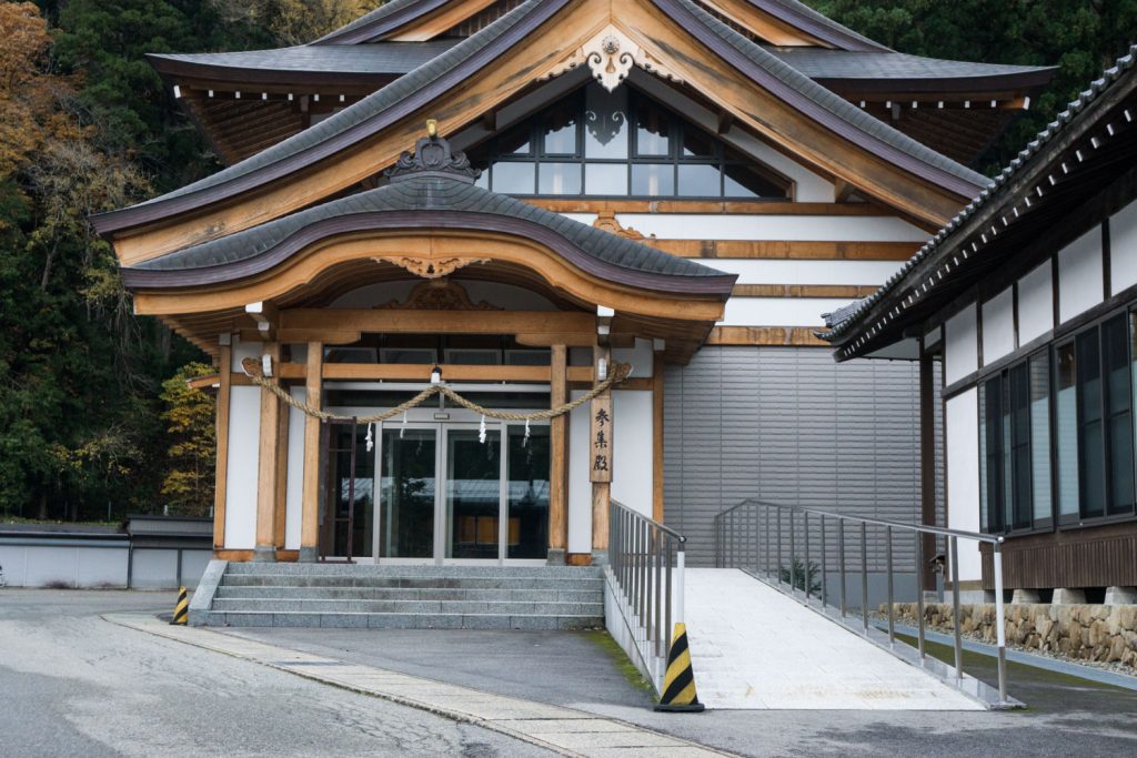 テレビアニメ「氷菓」聖地巡礼飛騨一宮水無神社