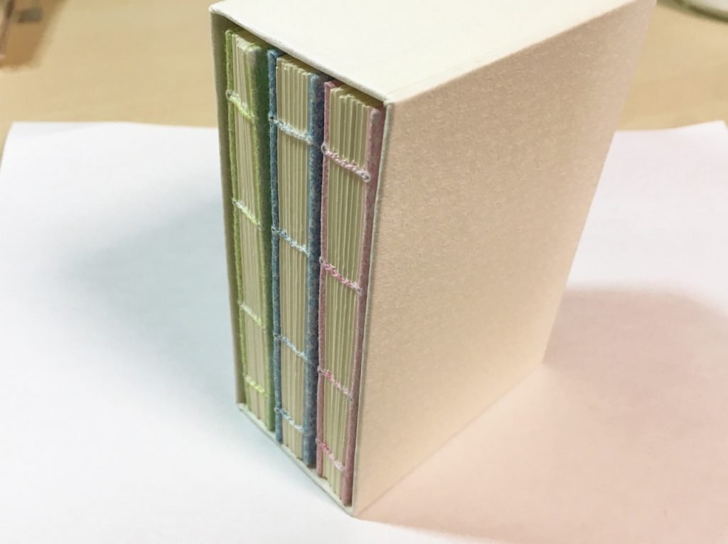 一文物語365飛天舞の箱に3冊入った状態