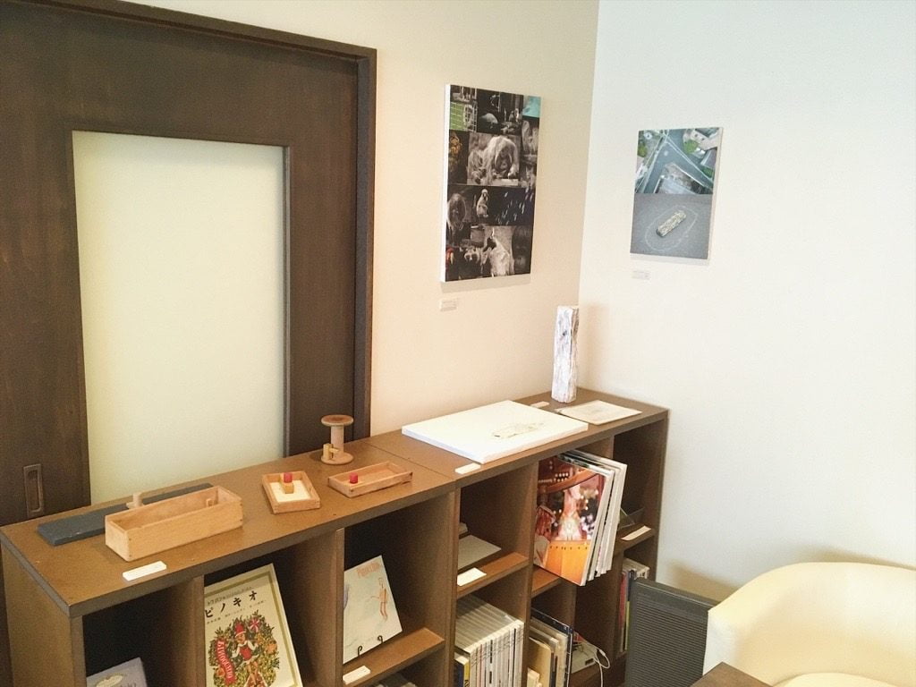Pinocchio展MOTOYA Book・Cafe・Gallery店内
