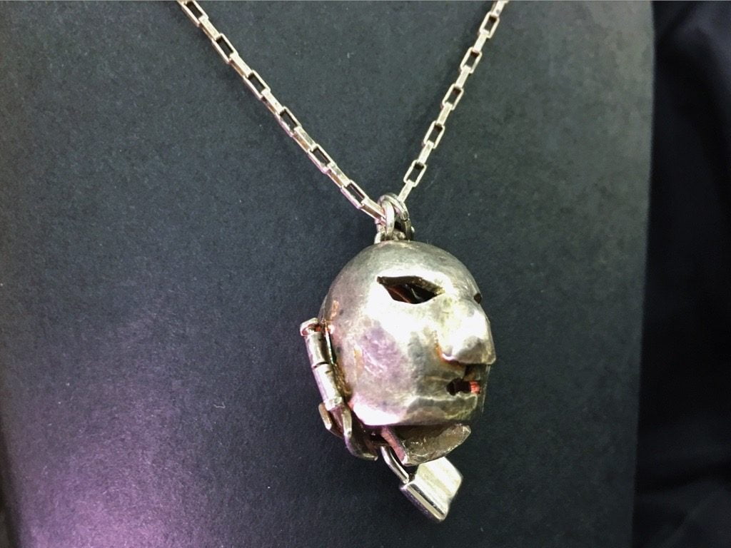 綾辻タワーの奇面館の殺人の仮面