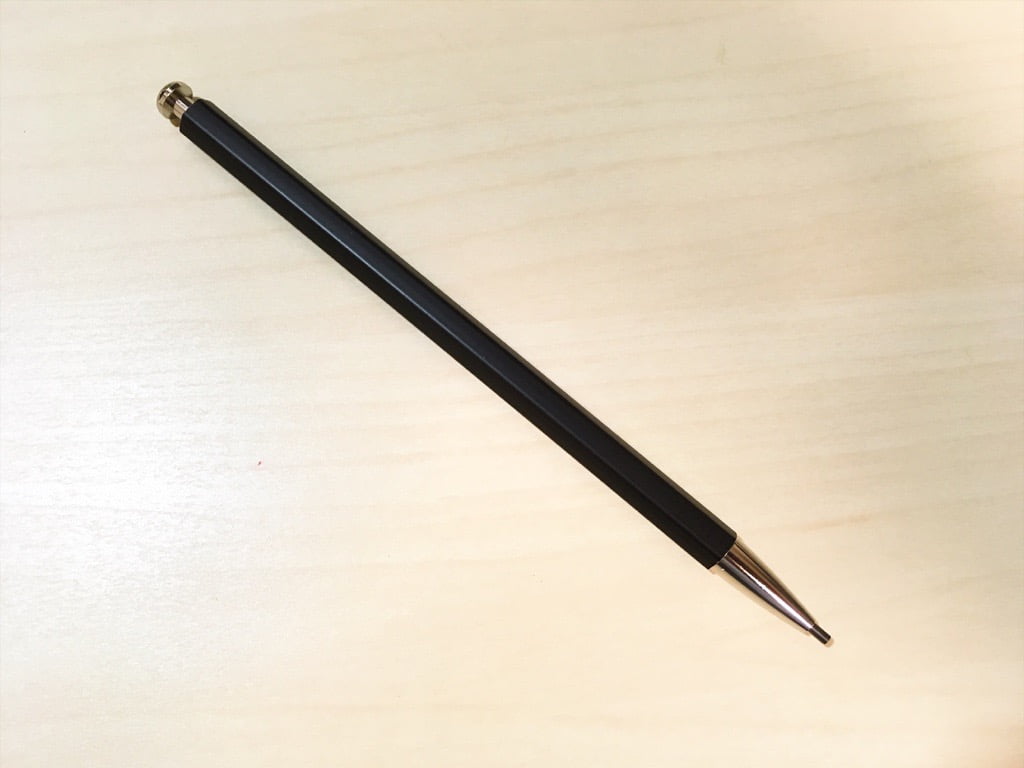 大人の鉛筆黒B