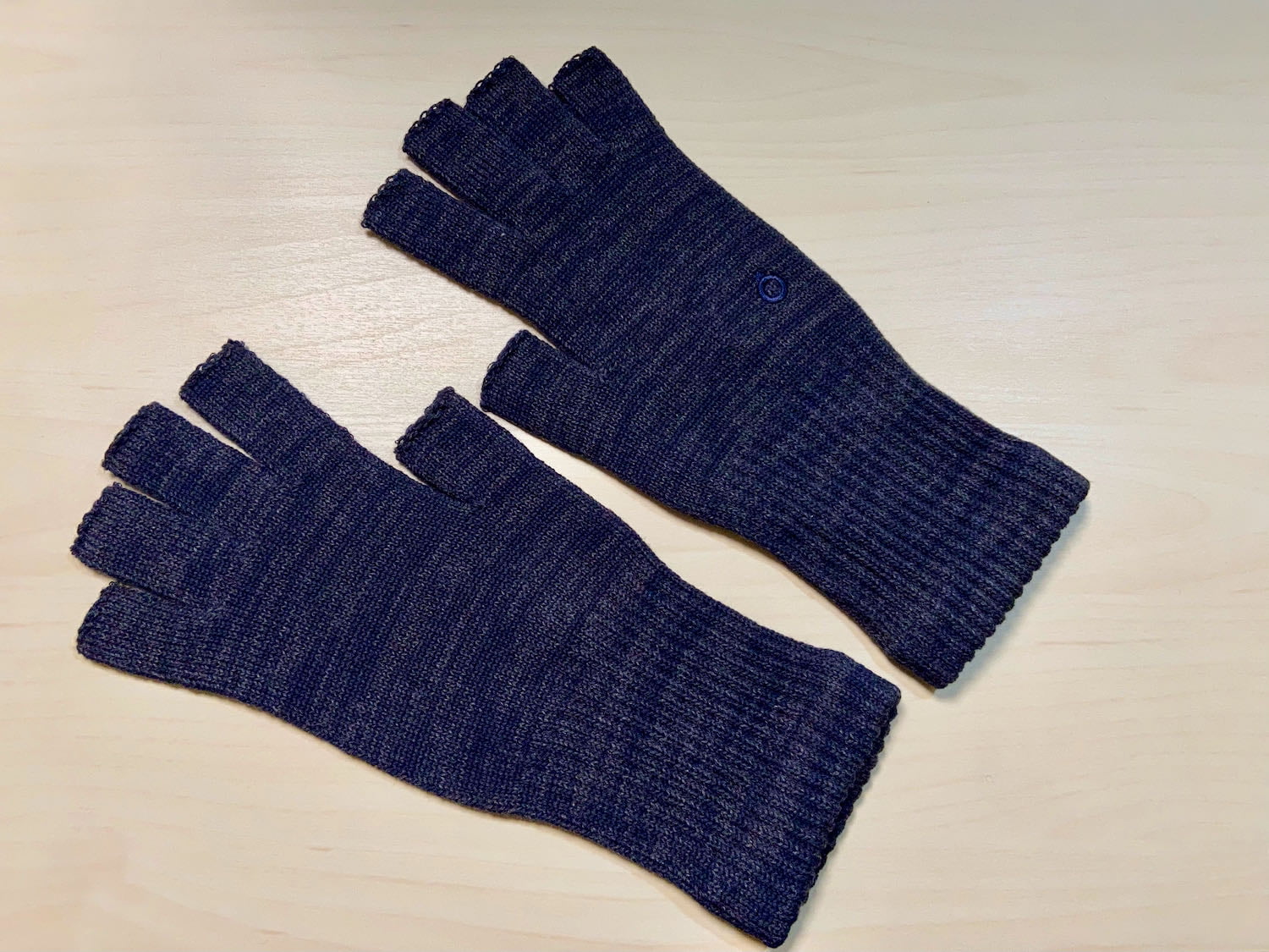 指先の空いた手袋ハンドウォーマー 厚手MAX （男性用）：841（やよい）冷えとり靴下専門店