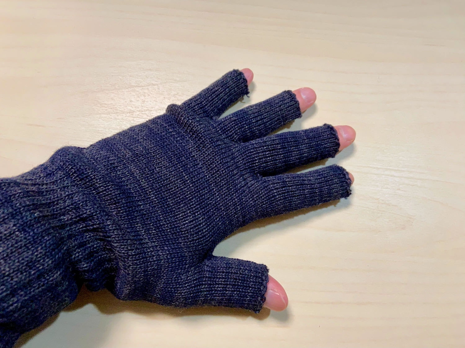 指先の空いた手袋ハンドウォーマー 厚手MAX （男性用）：841（やよい）冷えとり靴下専門店
